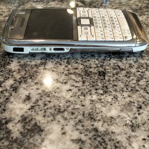 Nokia E Series E71 Phone - Picture 11 of 16